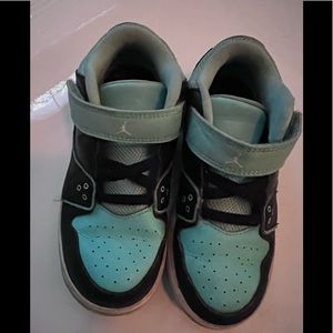 Toddler boys Nike shoes